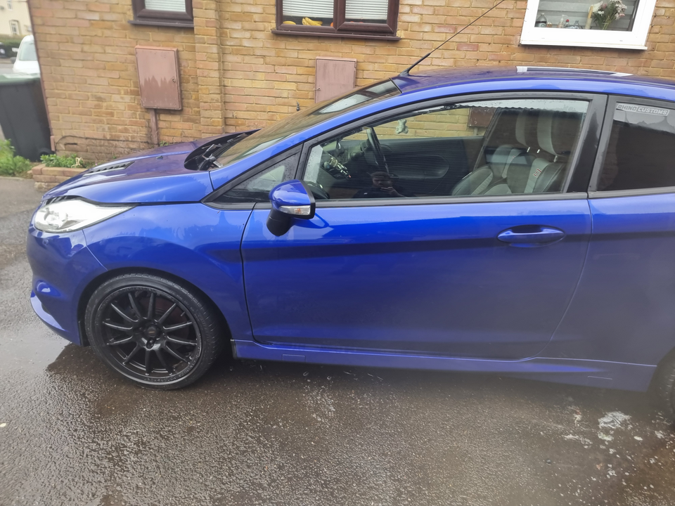 Ford Fiesta - Photo