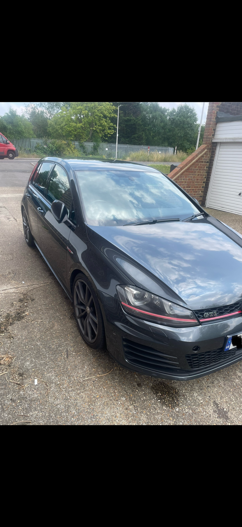 Volkswagen Golf - Photo