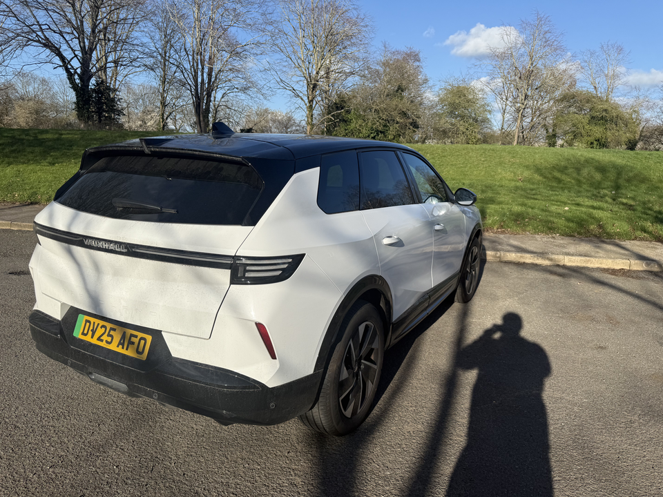 Vauxhall Grandland GS EV - Photo