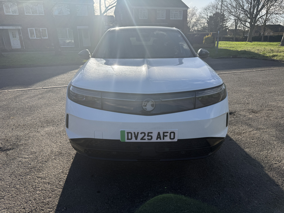 Vauxhall Grandland GS EV - Photo