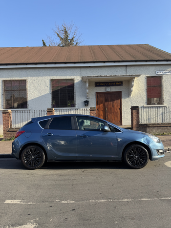 Vauxhall Astra - Photo