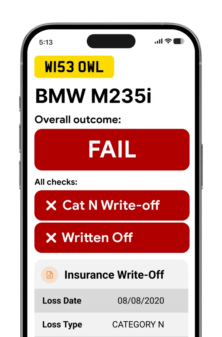 Smartphone displaying a Cat N report highlighting non-structural write-off details.